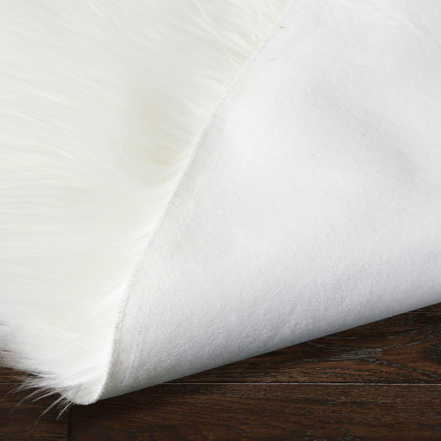 Alair White Round Faux Fur Area Rug 5 Foot Wide