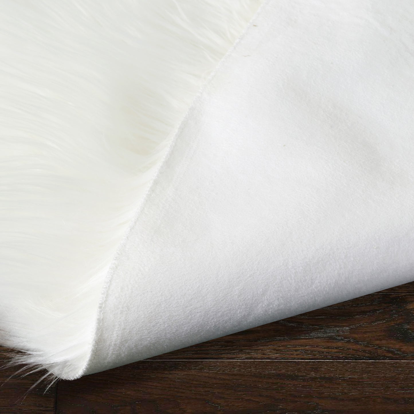 Alair White Round Faux Fur Area Rug 4 Foot Wide