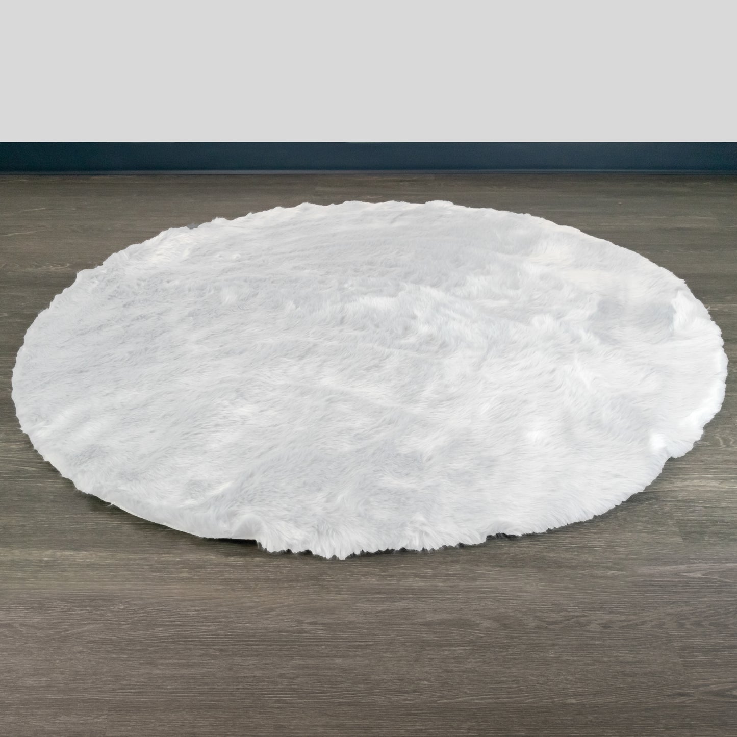 Aurora White Round Faux Fur Area Rug 4 Foot Wide